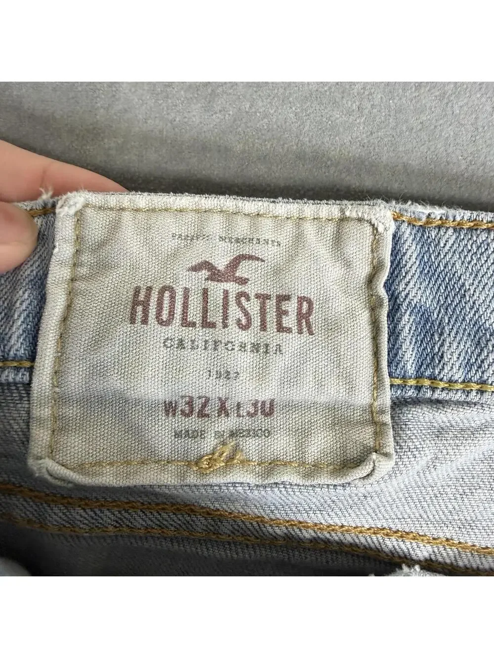 VTG Hollister Jeans Mens 34x30* Blue Slim Straight Light Wash Faded Denim Y2K